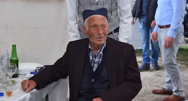 Rođen na Božić, otišao na Badnji dan: Umro čika Petar (101)