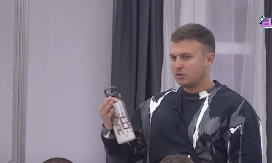 TO JE NEVASPITANJE Karić žestoko osudio učesnice rijalitija, obelodanio njihovu intimu i totalno ih osramotio ovom izjavom! (VIDEO)