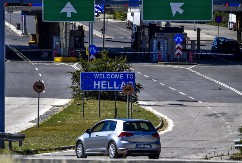 MARIJA ZBOG PAŠTETE ZAMALO DA PLATI DEBELU KAZNU! Pretresli je na granici detaljno:"Sreća pa nisam ponela i čvarke!"