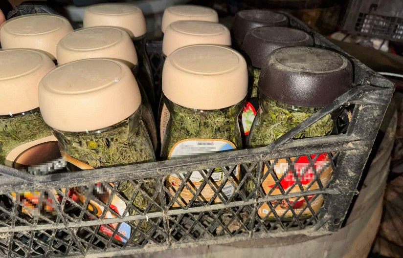 DOLIJALA DILERKA  Policija prilikom pretresa pronašla oko kilogram narkotika