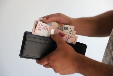 SPREMNA ISPLATA PENZIJA U DECEMBRU Poznati tačni datumi i raspored!