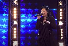 NAŠA PEVAČICA ŠUTNULA DEČKA! Priznala šta se desilo: "Pravio mi je probleme, ne razume moj posao"