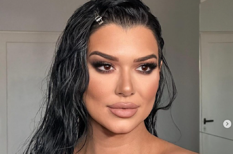 USKI CRNI KOMBINEZON KOJI ISTIČE FIGURU Rađenova bivša zapalila mreže, evo kako izgleda nakon razvoda!