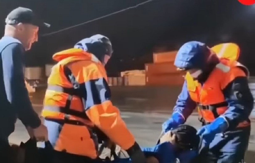 DRAMA NA OTVORENOM MORU Dva meseca plutao pored tela mrtvih rođaka, kada su ga videli, spasioci zanemeli od šoka! (VIDEO)