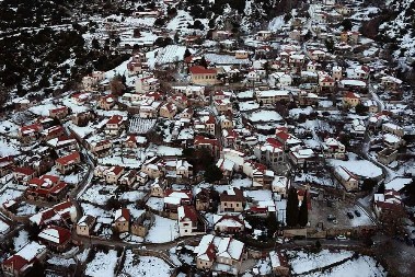 NAPADALO POLA METRA SNEGA Neverovatne scene u Grčkoj (FOTO)