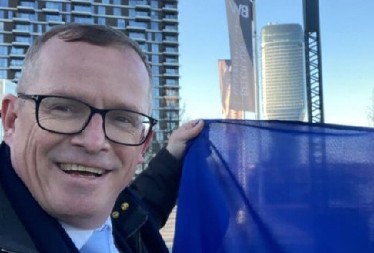 SKANDALOZNA IZJAVA ALBANSKOG LOBISTE KOJI POZIVA NA NOVU NATO AGRESIJU NA SRBIJU: "Bacićemo neke božićne poklone u vidu NATO bombi na Beograd na pravoslavni Božić, budite uvereni u to"