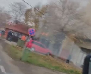 GORI RESTORAN BRZE HRANE! Užas u Vrbasu! (VIDEO)