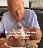 GODINU DANA NAKON TRAGEDIJE, PRADEDA DOŽIVEO ČUDO Prvi put uzeo praunuku u naručje, prizor će otopiti i najtvrđa srca! (VIDEO)