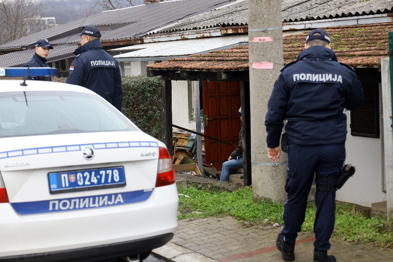 PROVALIO U KUĆU, PA PRETUKAO ŽENU Uhapšen lopov u Šapcu