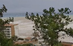 KATASTROFA NA HALKIDIKIJU!  Pogledajte snimak razaranja omiljenog srpskog letovališta (VIDEO)