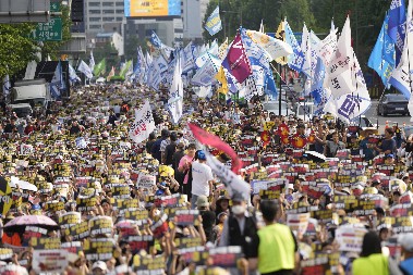 PROGLAŠENO VANREDNO STANJE! Predsednik je optužio opoziciju za "antidržavne aktivnosti" u Južnoj Koreji