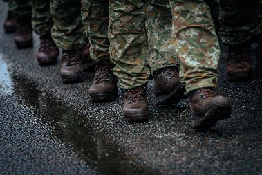 POBUNJENICI NAPADAJU GRAD Vojska na nogama!