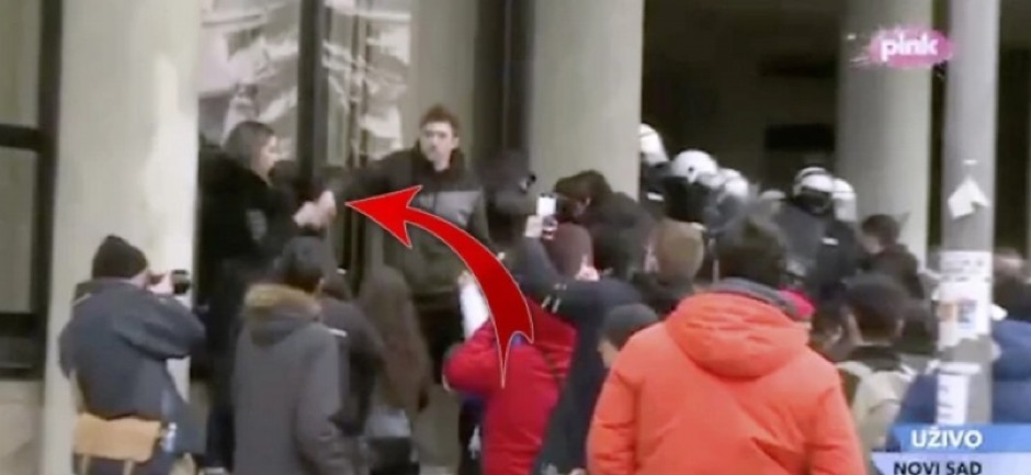 OVO JE OPOZICIONI SILEDŽIJA KOJI JE NAPAO NOVINARKU INFORMERA, VEĆ BIO PRIJAVLJEN ZA NASILJE: Pretio da će ubiti svoju bivšu partnerku!