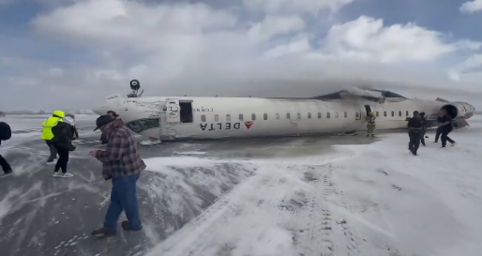 OBJAVLJEN SNIMAK AVIONA KOJI JE PAO U TORONTU