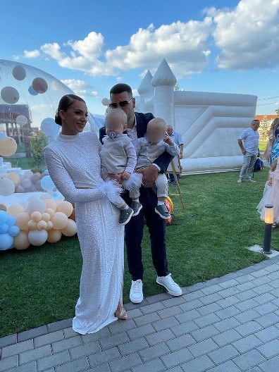 MAZILI SMO SE U KREVETU, A ONA MI JE REKLA DA SE RAZVODIMO Pevač otkrio detalje drame u braku sa poznatom koleginicom