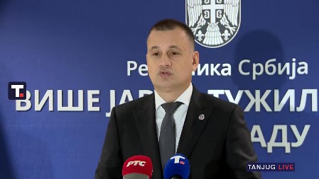 U AKCIJI POLICIJE UHAPŠENO OSAM OSOBA Glavni javni tužilac Nenad Stefanović se obratio javnosti