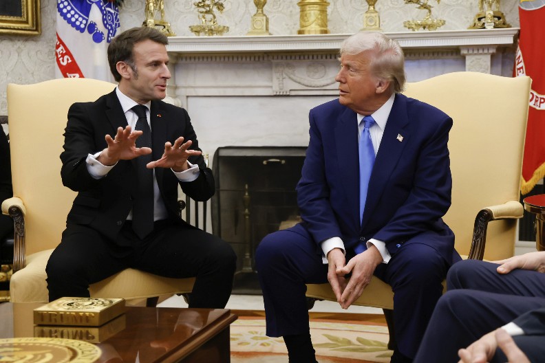 "TRAMP JE ŠOFER NA BRZOM PUTU BEZ KOČNICA" Francuski analitičari ukazuju na jaz između Bele kuće i Jeliseja