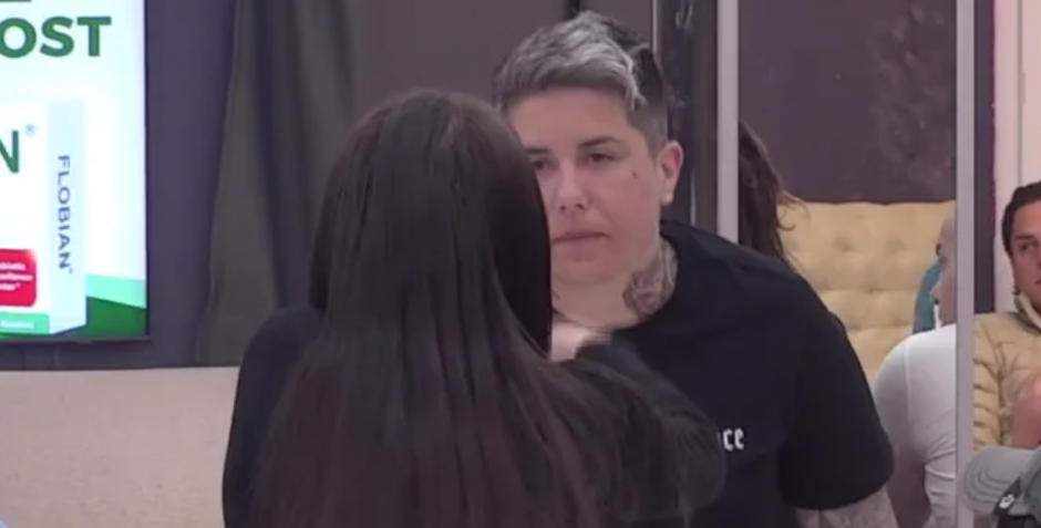 ŽESTOKO SUOČAVANJE MATORE I STEFANI Zaratile kao nikada do sada, Tomićeva joj sasula sve u lice, pa izrabrala Draganu!