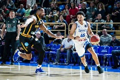 ŠORTER NIJE MOGAO SAM Spartak u neizvesnoj završnici savladao Split