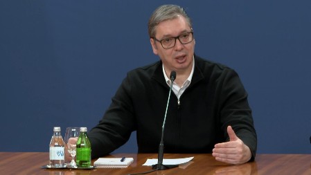 SRAMOTNE OPTUŽBE DA JE UPOTREBLJEN ZVUČNI TOP! Vučić: " Mi nismo pendrek podigl i upotrebili danas, trpeli su policajci i pretrpeli sve"