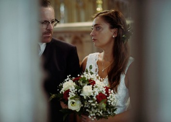 MATIČARI JOŠ NA VENČANJU ZNAJU KOJI ĆE SE PAR RAZVESTI Ovo su znaci, sve stavili na papir, "retko uspeva brak kada se lekarka uda za vozača"