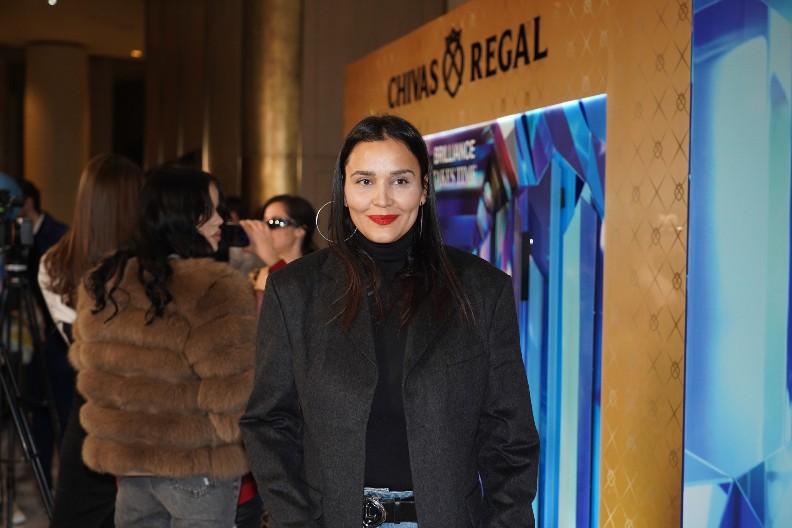 BILA JE JEDNA OD NAJLEPŠIH VODITELJKI, RODILA DETE MOĆNIKU! Tvrdio da je ne poznaje, pa stigao po nju u porodilište, a onda se oglasila njegova žena!