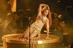 ZAŠTO JE JEDNA OD NAJLEPŠIH ŽENA NA SVETU POSUMNJALA U SEBE? Pevačica podelila sa svima šta ju je sve slomilo posle razvoda i kako se lečila?