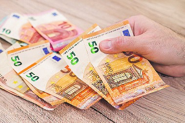 Radnik Meka izveo podlu prevaru: Evo kako je zarađivao masno, koristeći jednu taktiku