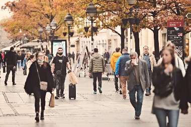 Jedan narod u Srbiji ostavi najviše novca: Brojniji od Kineza, iznenadiće vas brojka!