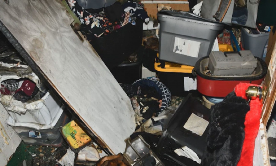 NAĐEN U POLOŽAJU FETUSA ISPOD STOLA, NIJE SE KUPAO GODINU DANA Novi detalji jezivog slučaja u SAD, muškarac se izbavio iz zatočeništva nakon 20 godina! (FOTO)