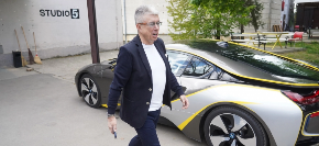 "SAŠA JE BIO ISKOMPLEKSIRAN, ISKORISTIO JE LJUDE ZA PARE, A MENE OTKAČIO" Muzičar brutalno o pokojnom Popoviću: "Zaradio je novac o kome sam sanjao"