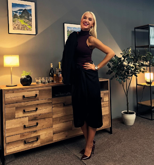 NIKO NIJE IMAO POJMA DA JE ON ZAPRAVO OTAC ANJE MIT Svi ga znate, čuveni muzičar je u pitanju, a evo kako izgeda! (FOTO)