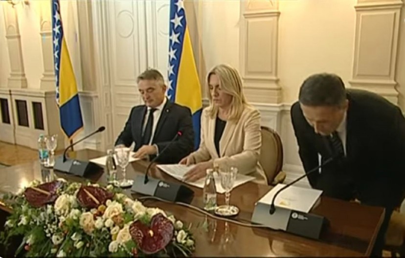 BIH MORA DA PLATI DUG: Otkazana sednica Predsedništva BiH