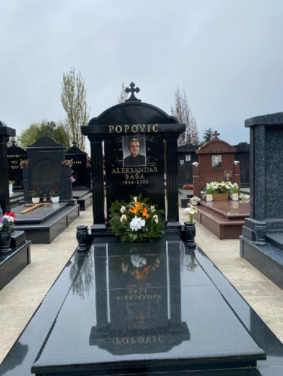 OVO JE OSVANULO NA GROBU SAŠE POPOVIĆA Jedan detalj kida dušu (FOTO)