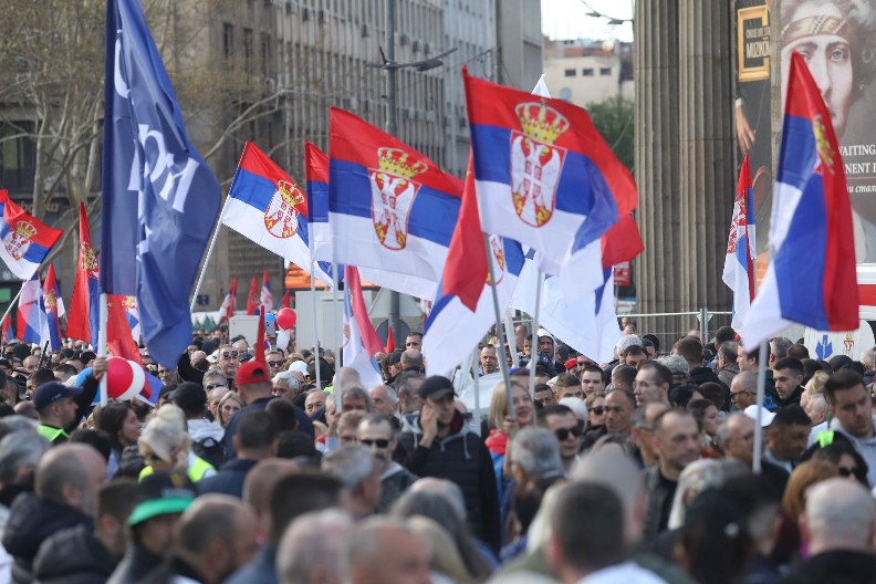 NAJLEPŠA SLIKA SVENARODNOG SABORA Ovo je Srbija za koju se borimo! (FOTO)
