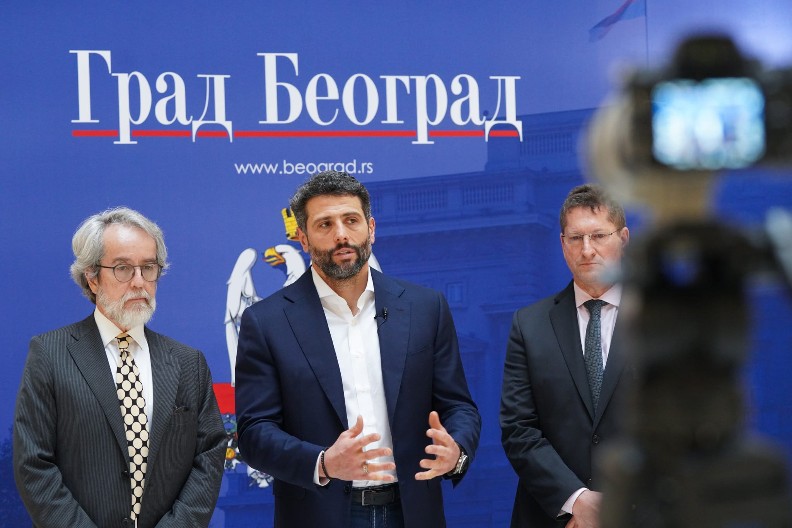 GRADONAČELNIK ŠAPIĆ I BRAZILSKI POSLANIK ŽILMAR TATO: Priznanje Beogradu, prvom milionskom gradu koji je uveo besplatan javni prevoz