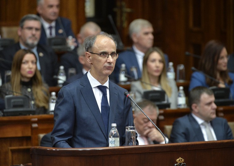 ĐURO MACUT JE OD DANAS PREDSEDNIK VLADE SRBIJE Endokrinolog, načelnik odeljenja i profesor na Medicinskom fakultetu