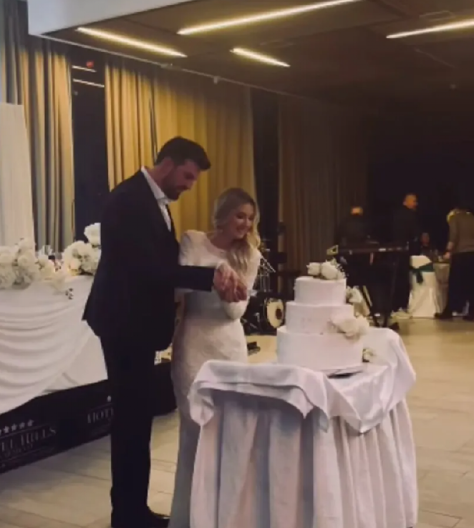 OŽENIO SE NAJVEĆI ZAVODNIK IZ GRANDA Mnogi su ga poredili sa Čolom, a na svadbi je napravio haos ovim potezom (FOTO)