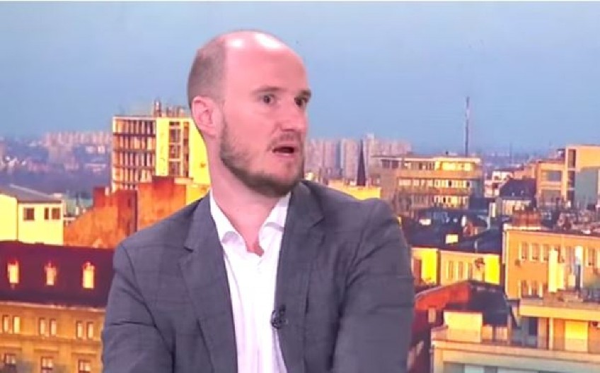 ĐILASOVAC BALŠA BOŽOVIC PONOVO UJEDA U islamističkoj 'Slobodnoj Bosni' pljuje po Vučiću i Srbiji, traži hapšenje Milorada Dodika!