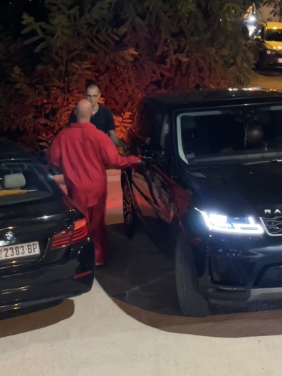 ĆERKA NAŠEG PEVAČA RADI U MINISTARSTVU SPOLJNIH POSLOVA Deca mu se nikada nisu javno eksponirala, sada ne krije zadovoljstvo!