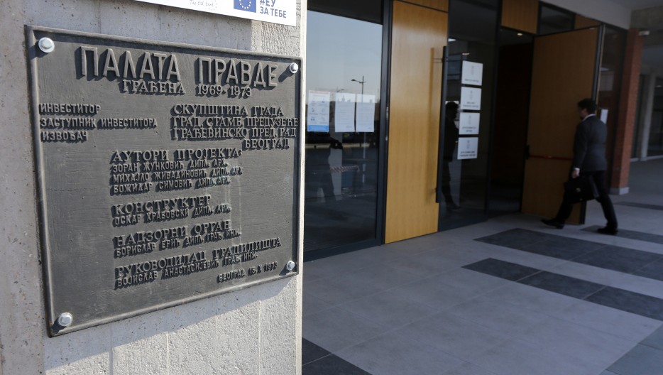 MUŠKARAC UGROŽAVAO BEZBEDNOST VIŠEG JAVNOG TUŽIOCA Evo koliku kaznu ova institucija traži od suda