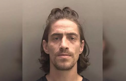 NAPAO BIVŠU DEVOJKU MESEC DANA NAKON RASKIDA Odbila da opet bude sa njim, on je prebio