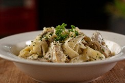 BRZA PASTA SA PEČURKAMA Idealna kada nemate mnogo vremena, ukus će vas apsolutno oduševiti