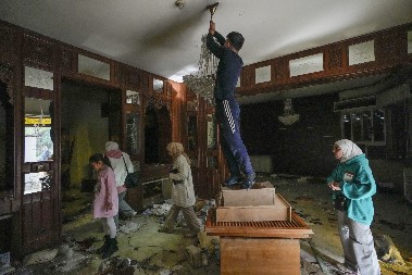 "Situacija u Siriji je počela obojenom revolucijom, to me podseća na Srbiju danas!"