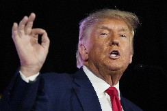 PRVI PUT U AMERIČKOJ ISTORIJI Tramp se odriče predsedničke plate, to nije sve