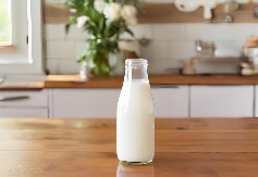 Litar mleka prodaju za 50 evra: Ovo je tajna jedne farme kod Paraćina