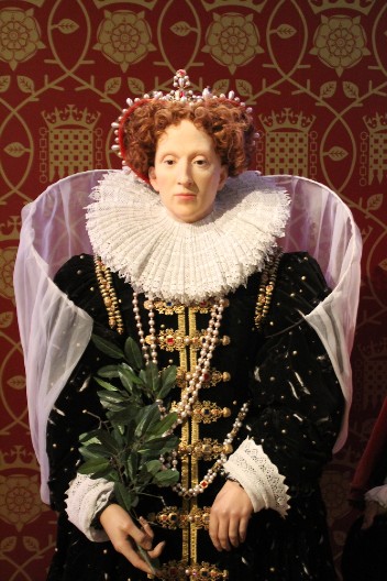 BIZARNE NAVIKE NAŠIH PREDAKA Lepota po cenu zdravlja, urin i sumpor su bili trend, a vaške..