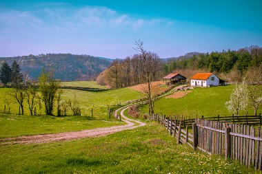 U srpskom komšiluku nude kuće od 122 do 1.000 evra: Evo kako funkcioniše javno nadmetanje