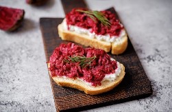 LJUTI NAMAZ OD CVEKLE I MAJONEZA Pravi gurmanski, može se služiti uz pečenje