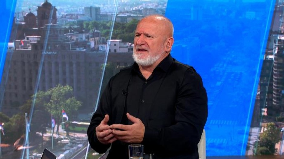 ZLOUPOTREBLJAVAJU SVAKI PROSTOR, PA I FAKULTETE Prof. dr Milan Petričković: Opozicija koristi studente da proteste sa ulice proširi na Univerzitet